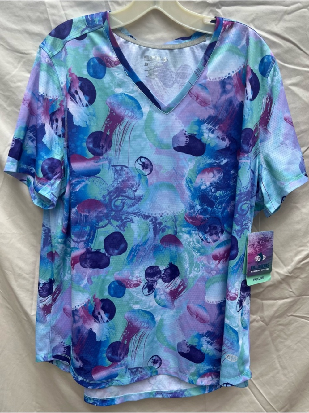 NWT Reel Legends Women's 1X Freeline Athletic Top